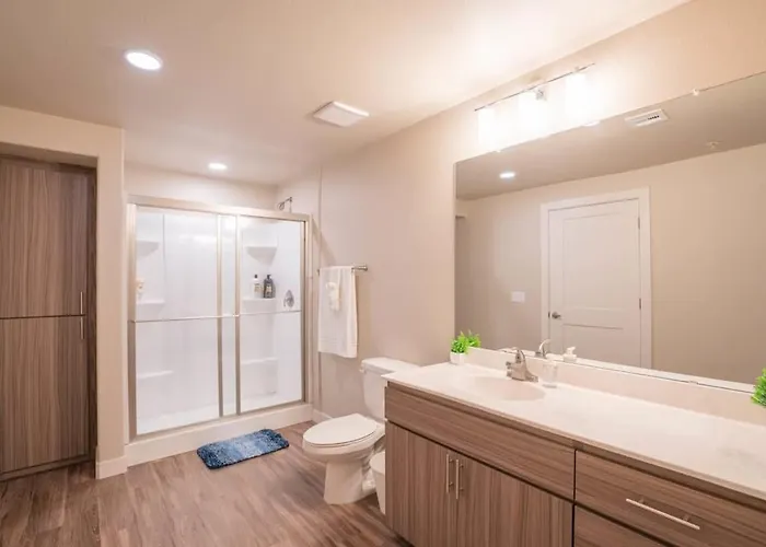 Apartment Spacious 2bd - Gym, Pool, Parking, W-d - Sleeps 8 Tempe