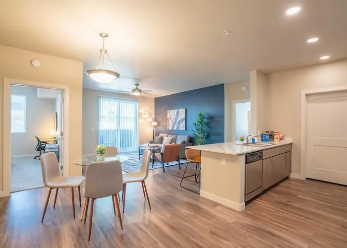 Spacious 2bd - Gym, Pool, Parking, W-d - Sleeps 8 Tempe