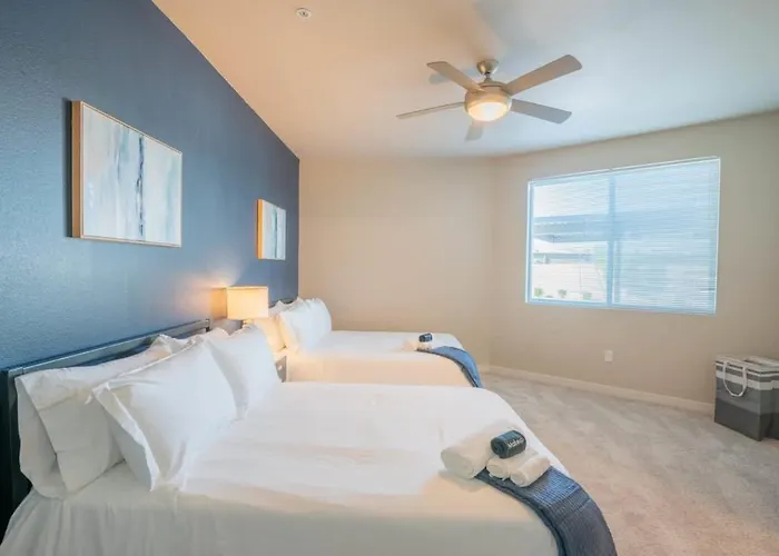 Centrally Located Apt|Pool,Gym,W/D,Balcony,Parking