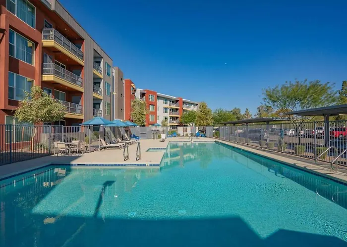 Apartment Centrally Located Apt|Pool,Gym,W/D,Balcony,Parking Tempe