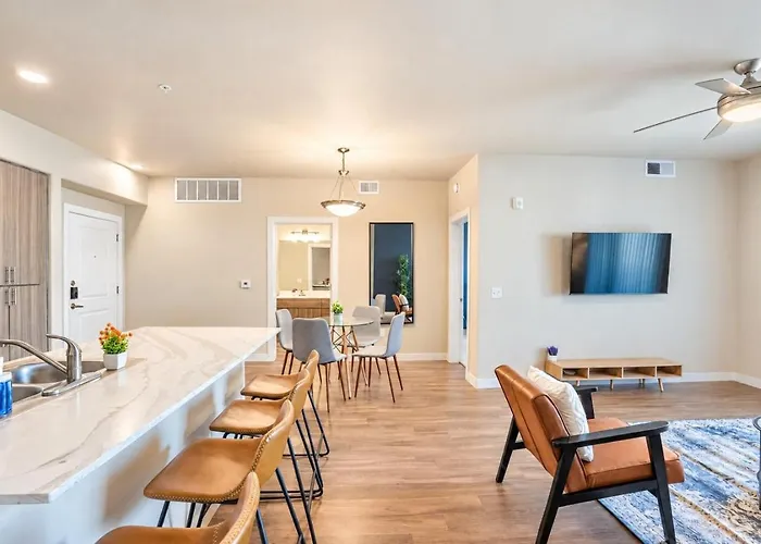 Centrally Located Apt|Pool,Gym,W/D,Balcony,Parking Apartment Tempe